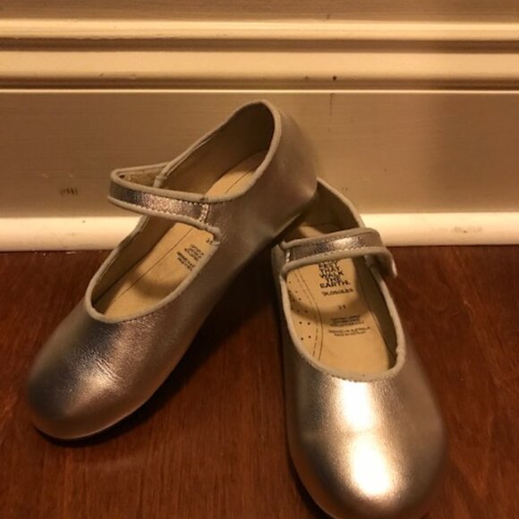 Old Soles Lady Jane Girls Shoes Size 13 US/31 EU- Silver - Picture 2 of 5